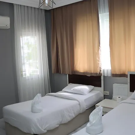 Grand Koru Hotel *