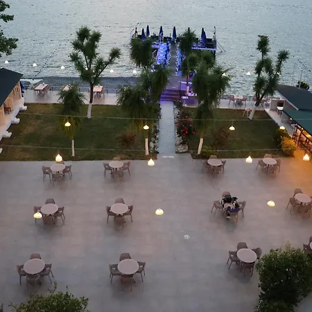 Grand Koru Hotel